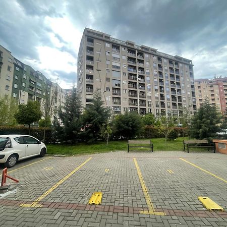 New Modern Rooftop Apartment-Free Private Parking Skopje Buitenkant foto